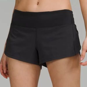 Lululemon size 6 black speed up 2.5" running shorts